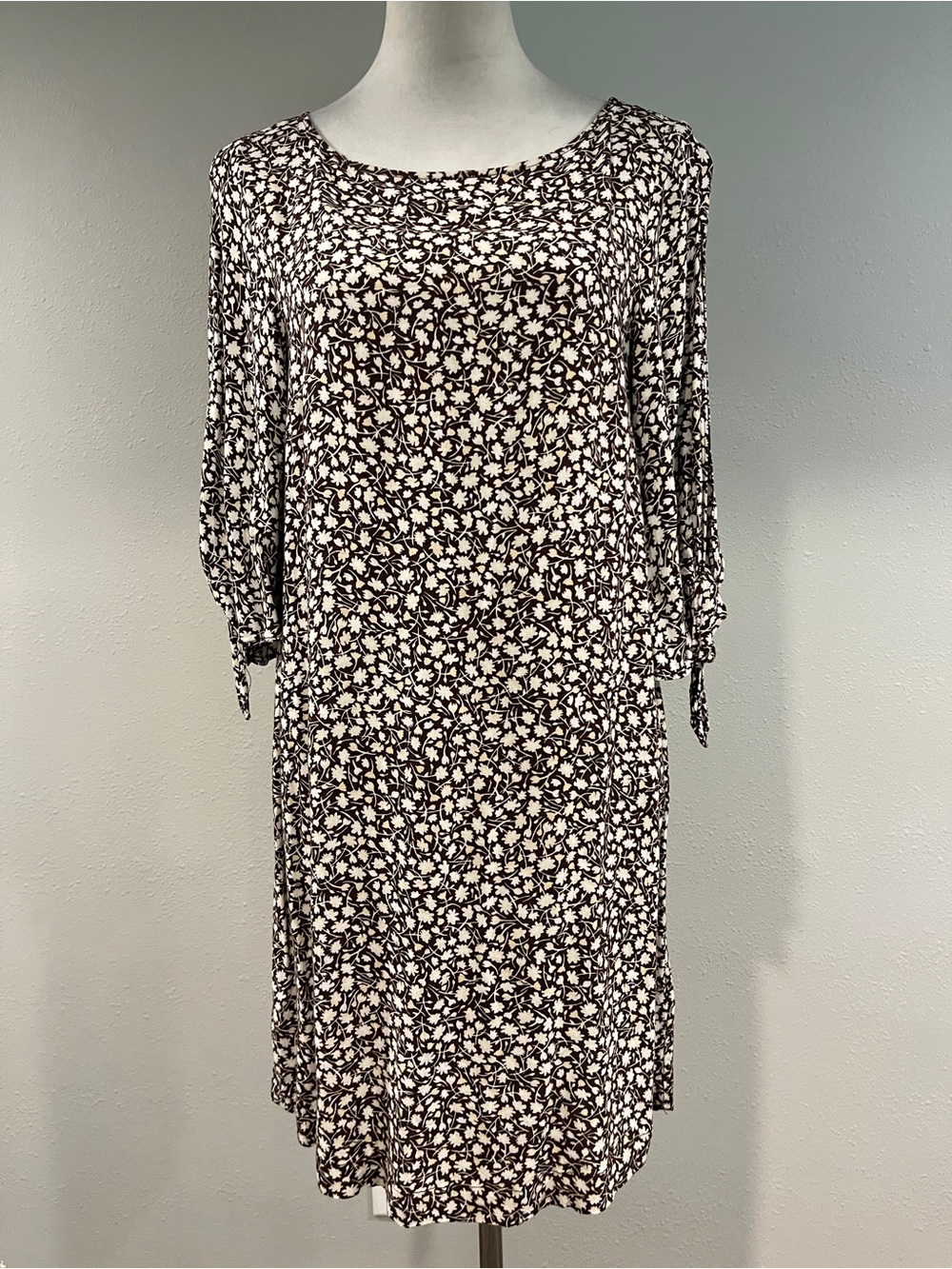 H&M Brown and cream Floral long sleeves mini Dress size 6